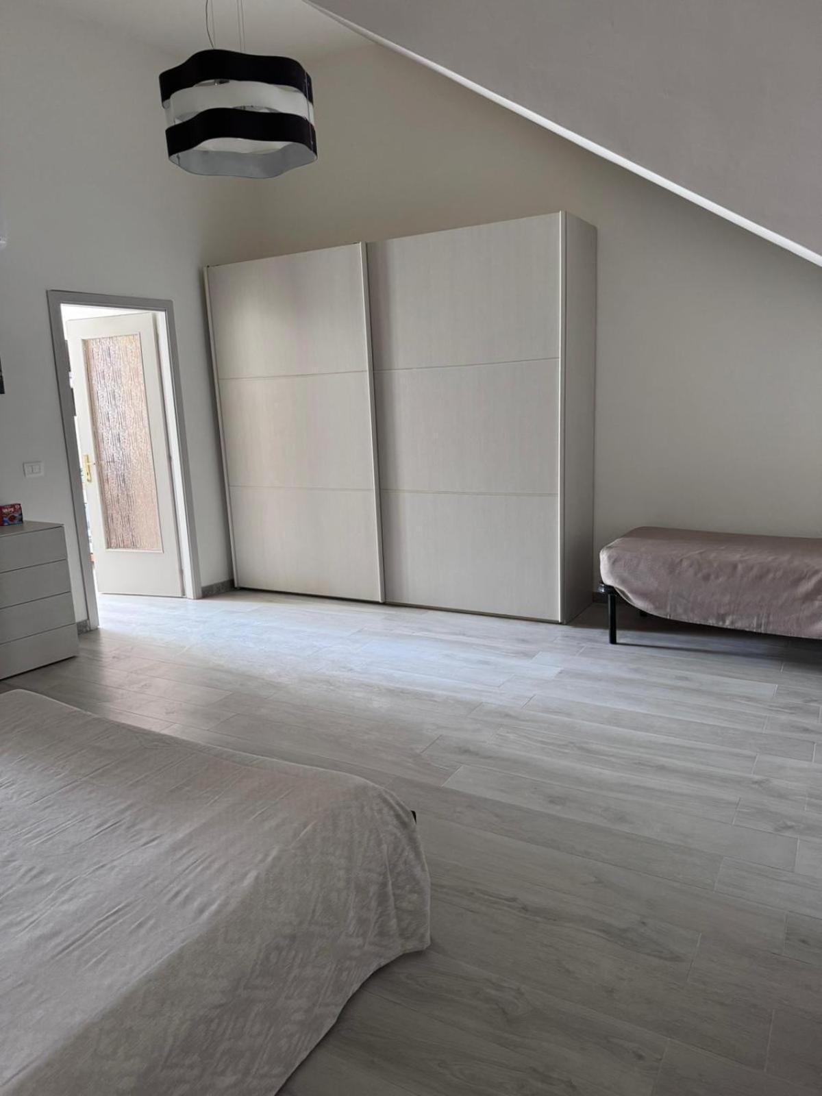 Jonia Apartments 加里 外观 照片