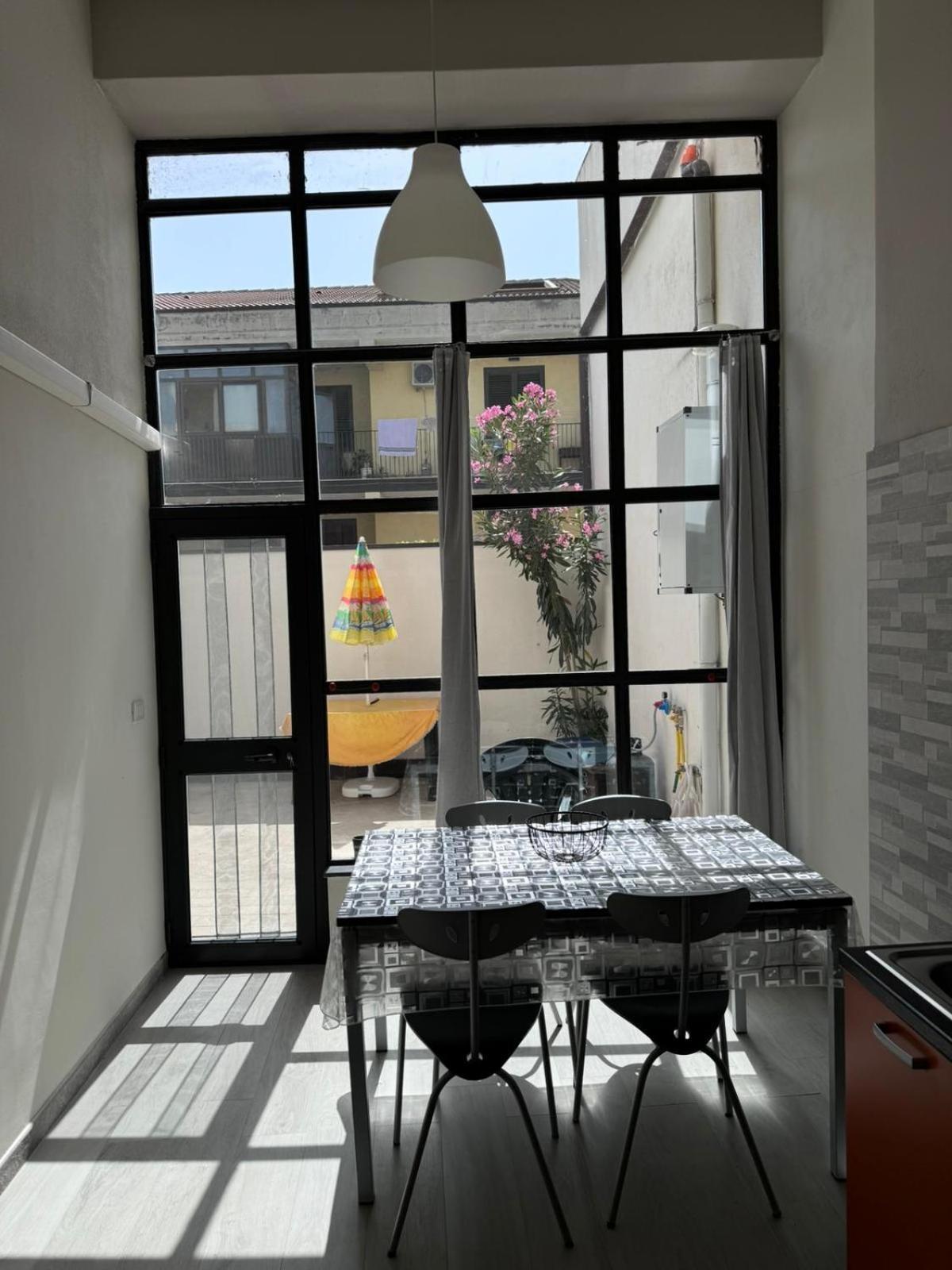 Jonia Apartments 加里 外观 照片
