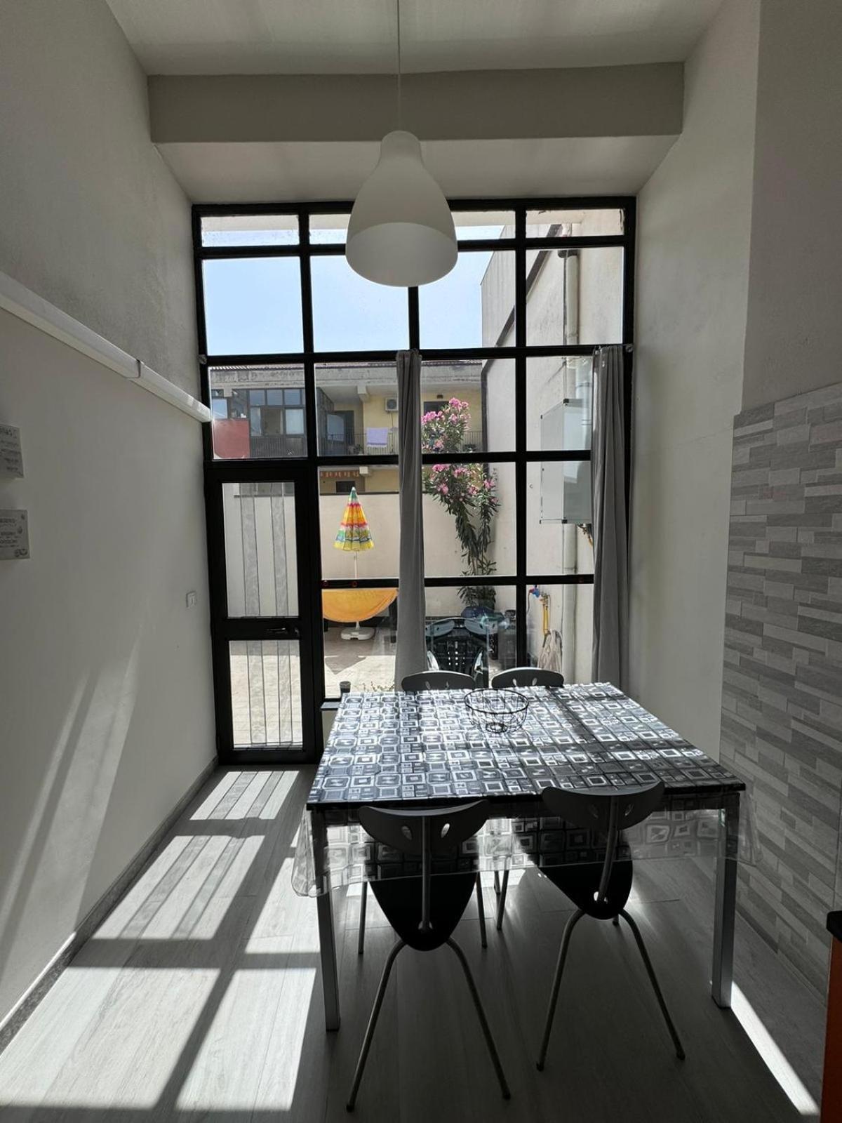 Jonia Apartments 加里 外观 照片